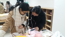 14级在校生进行中级育婴师实操练习