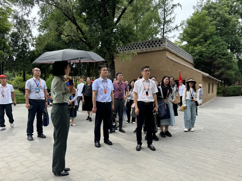 b140df2d-02f5-40d8-8dad-579b84697b9b