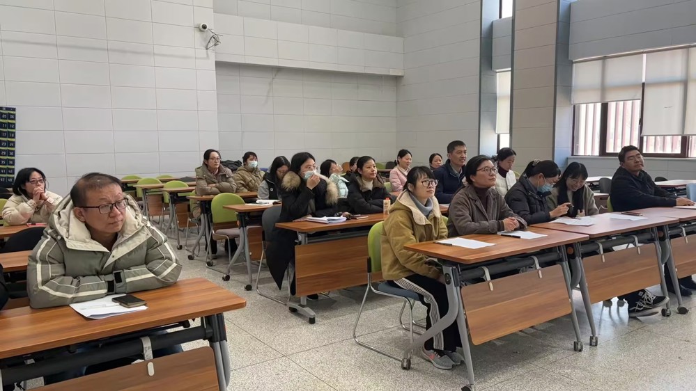 公共支部会议现场(1)