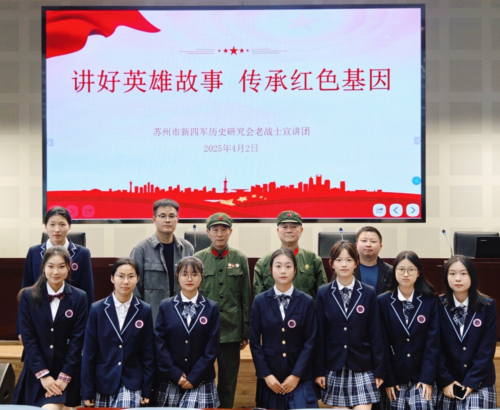 老战士进校园进行主题宣讲1(1) 老战士进校园进行主题宣讲1(1)