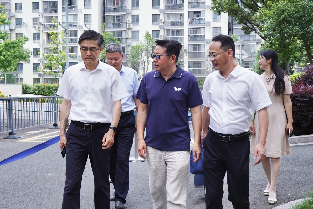 1 杨建良、张曙、王阳