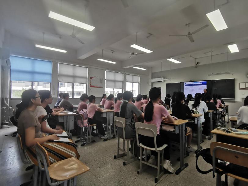 52f22a82a4747d0dec9d4e39cc0aec62_compress